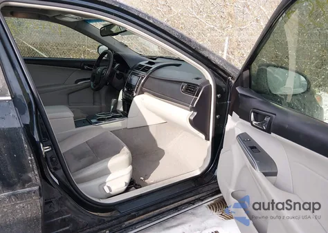 2014 Toyota Camry Hybrid Xle z USA, uszkodzony, nr VIN 4T1BD1FK2EU106523